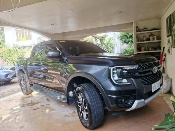 Ford Everest, Toyota Rush and interiors, JMV home service car wash, Davao City