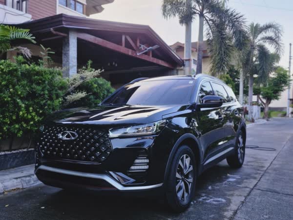 Black SUV, inside and out, JMV home service car wash, Davao City