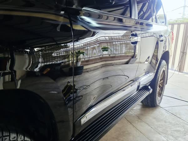 Toyota Land Cruiser and Mazda CX-9, JMV home service car wash, Davao City