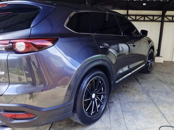 Toyota Land Cruiser and Mazda CX-9, JMV home service car wash, Davao City