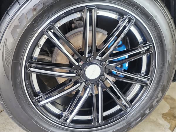 Toyota Land Cruiser and Mazda CX-9, JMV home service car wash, Davao City