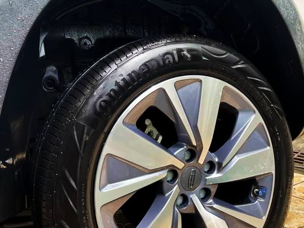Crossovers, Mazda CX-9 interior, JMV home service car wash, Davao City